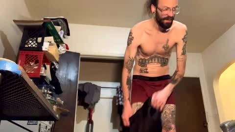 Snapshot of j_boogie_mane chatting on December 4, 12:57 am j boogie online show from December 4, 12:57 am