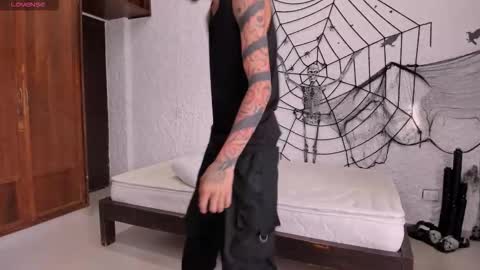 j_martony online show from November 1, 12:15 pm