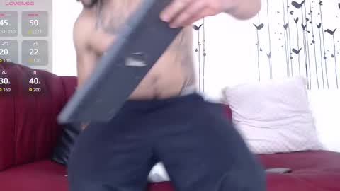    online show from October 7, 6:04 pm