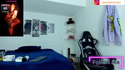 Snapshot of jackdeliciusdick chatting on October 5, 8:12 am jackdeliciusdick online show from October 5, 8:12 am