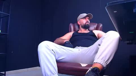 Snapshot of jackethann chatting on September 15, 5:31 am JackEthan online show from September 15, 5:31 am