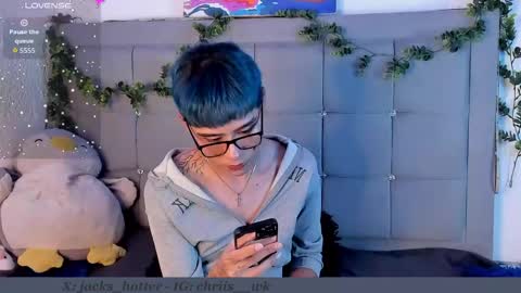 Jackson online show from May 18, 11:49 am