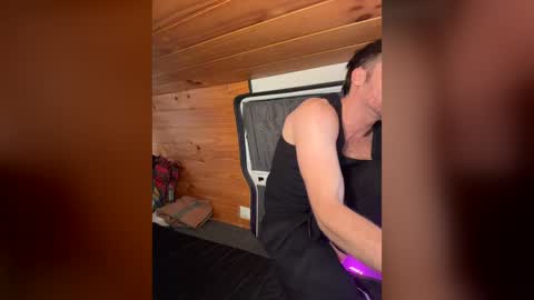 jacksonbutts online show from June 2, 3:19 am