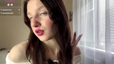 Lillian online show from April 5, 6:32 am