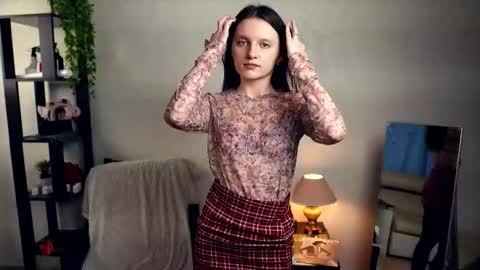 Lillian online show from November 24, 7:51 am