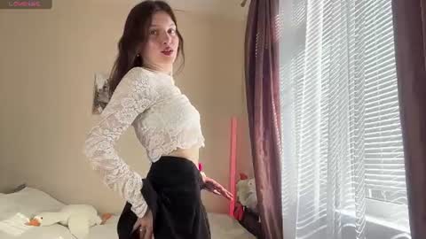 Lillian online show from June 10, 5:28 am
