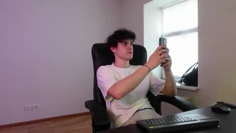 JACOB DEVON online show from March 8, 2:32 pm