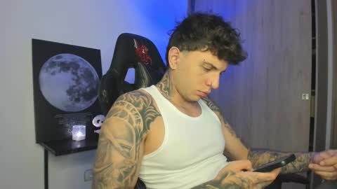 jacobb116 online show from November 18, 12:57 am