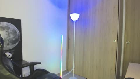 jacobb116 online show from November 12, 1:52 am