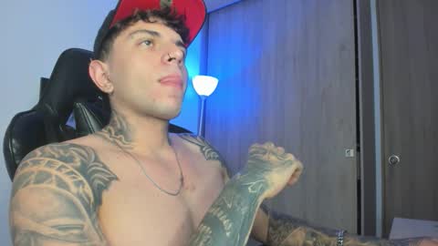 jacobb116 online show from November 25, 1:15 am