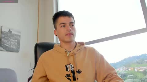 Snapshot of jacobstones_ chatting on February 23, 5:18 pm JACOB STONES online show from February 23, 5:18 pm