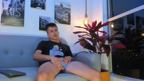 Snapshot of jacobstones_ chatting on January 26, 7:42 am JACOB STONES online show from January 26, 7:42 am