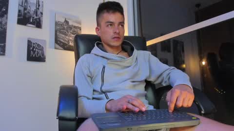 Snapshot of jacobstones_ chatting on January 21, 6:22 am JACOB STONES online show from January 21, 6:22 am