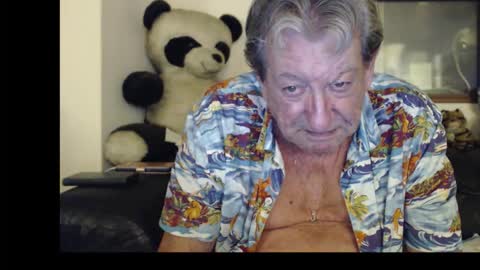 Snapshot of jacques_de_france chatting on October 14, 3:31 am Jacques online show from October 14, 3:31 am