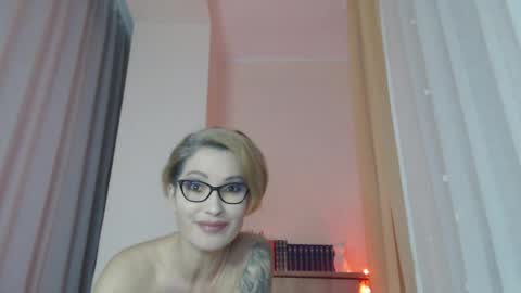 Jada online show from April 11, 4:55 pm