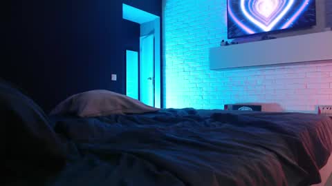 Jade online show from May 3, 9:10 pm