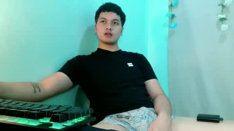 jade_halo online show from April 15, 5:11 am