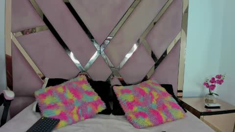 jade_ht online show from April 16, 12:38 pm