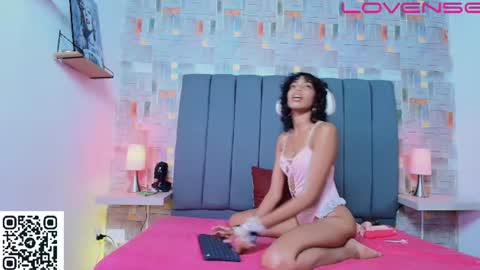 Jade  online show from June 17, 1:38 pm