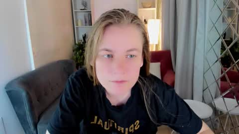 Snapshot of jade_soft chatting on October 26, 2:18 pm Jade online show from October 26, 2:18 pm