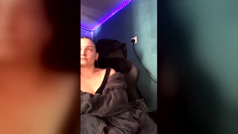 jadealexas online show from May 6, 9:26 am