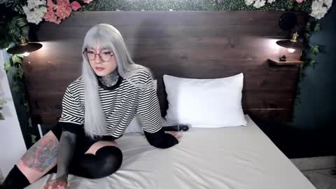 Jade  Khada online show from January 16, 11:27 pm