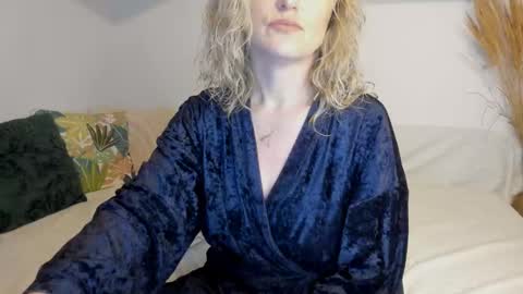 elena online show from February 5, 2:37 am