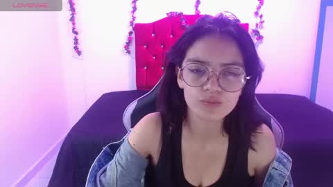 jaide387017 online show from April 23, 8:32 pm