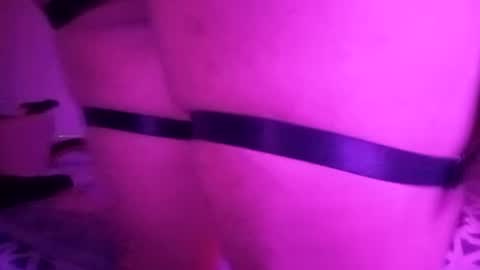 Snapshot of jaidenblake chatting on January 20, 2:43 am jaidenblake online show from January 20, 2:43 am