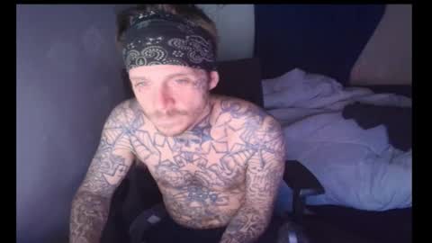 showingitoff online show from February 1, 7:49 am