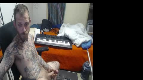 showingitoff online show from July 19, 8:06 am
