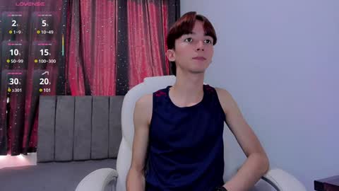 Snapshot of jake_evanss_ chatting on January 26, 2:19 pm JAKE online show from January 26, 2:19 pm