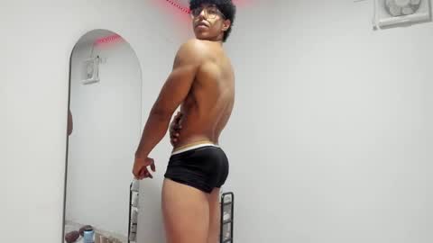 jake_hill1 online show from January 3, 1:16 am