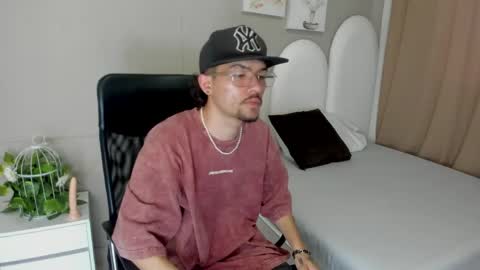 Jake  online show from May 26, 7:31 pm