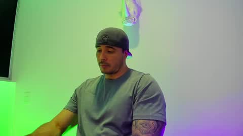 jakestone_1 online show from April 10, 2:06 am