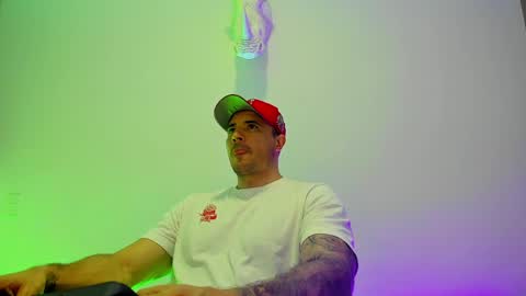 jakestone_1 online show from April 9, 2:37 am