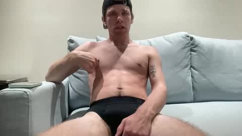 jakewake005 online show from May 21, 11:55 pm