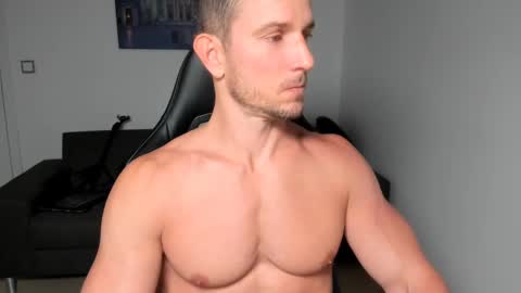 Muscle beast P online show from December 15, 7:57 am