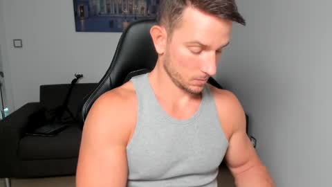 Muscle beast P online show from December 14, 9:51 am