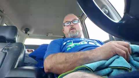 jamesb541208 online show from October 3, 7:55 pm