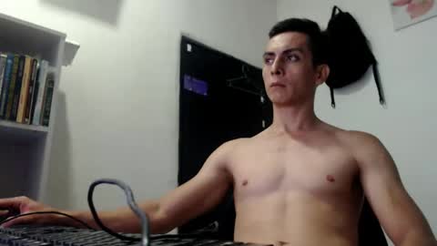 jamesbrom2000 online show from November 19, 3:17 am