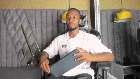 James  online show from April 26, 10:40 pm