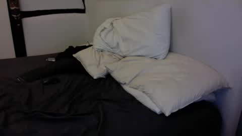 jamesrut1 online show from September 10, 7:26 pm