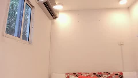 Jane  M online show from December 5, 8:17 pm