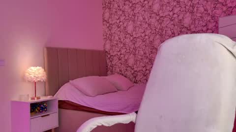 jane suckss online show from April 15, 9:37 pm