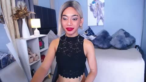 janemonet online show from December 13, 5:10 pm