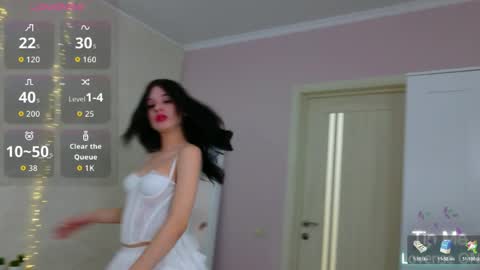 JaneRayan online show from April 24, 5:26 pm