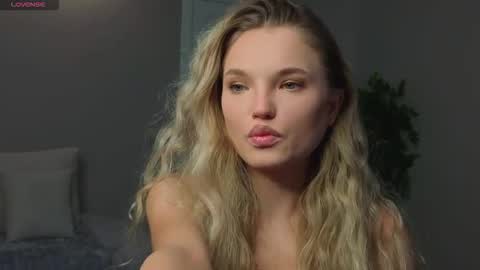 Hi Im Alice and here youll find something online show from December 23, 9:04 am