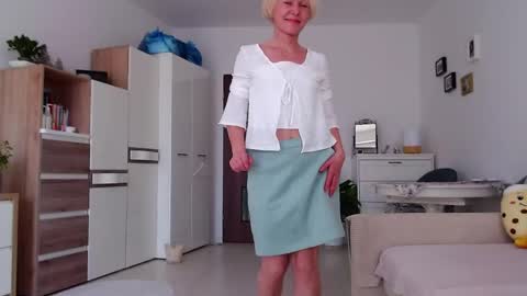 Jasmin room for people 40 online show from April 9, 12:11 pm