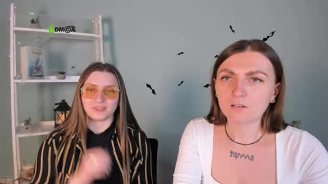 jasmine_fly online show from October 29, 1:02 pm